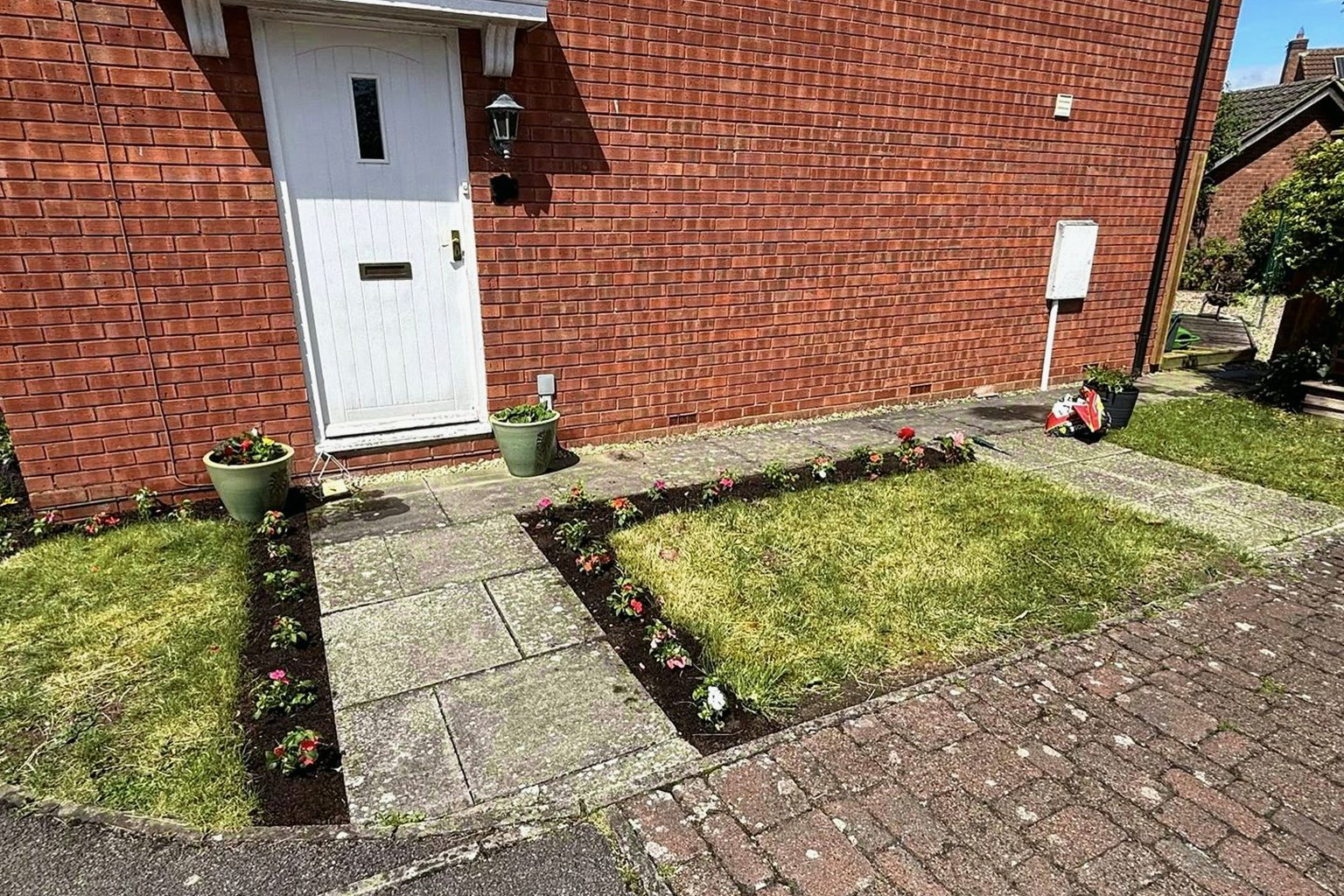 A tidy front garden in the Tewkesbury area